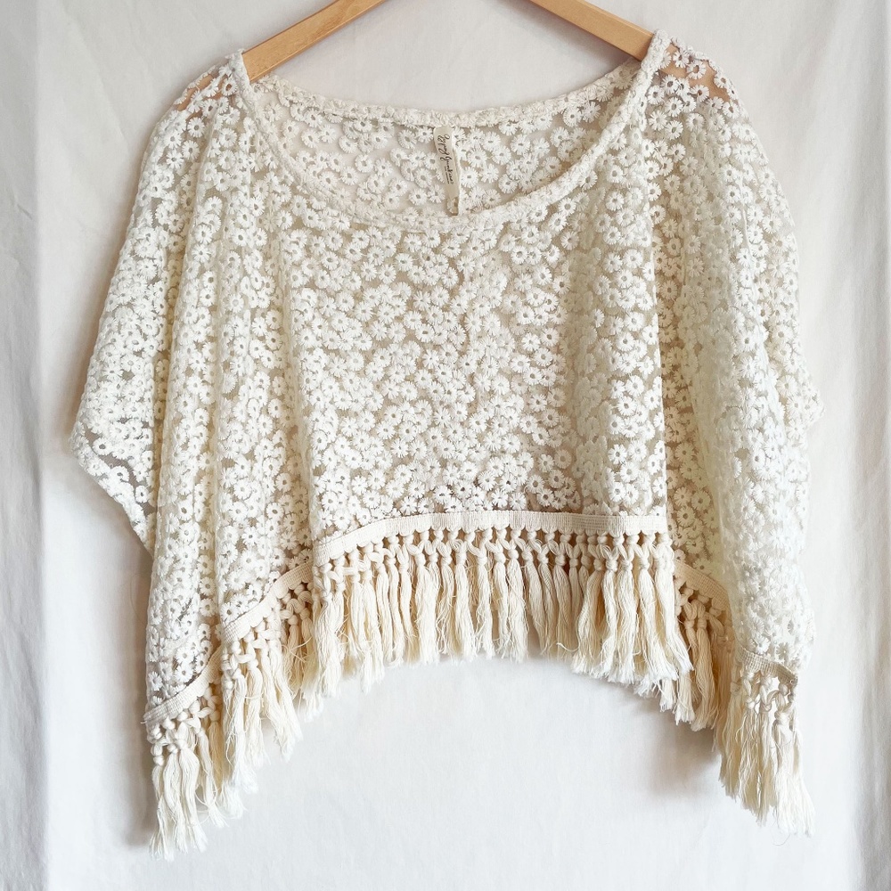 Gypsy Junkies Vintage Lace and Tassels Crop Poncho